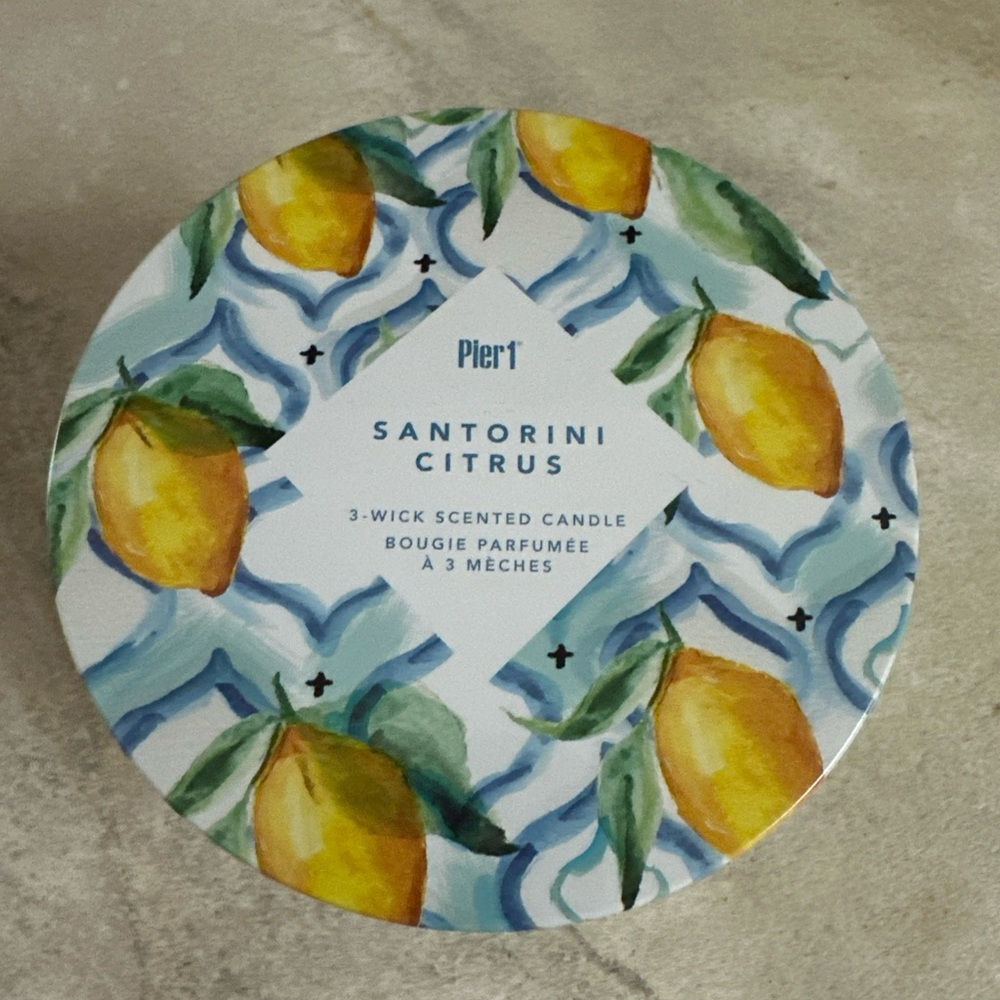 Pier 1 Santorini Citrus Candle with Lemon Design - Picture 10 of 10